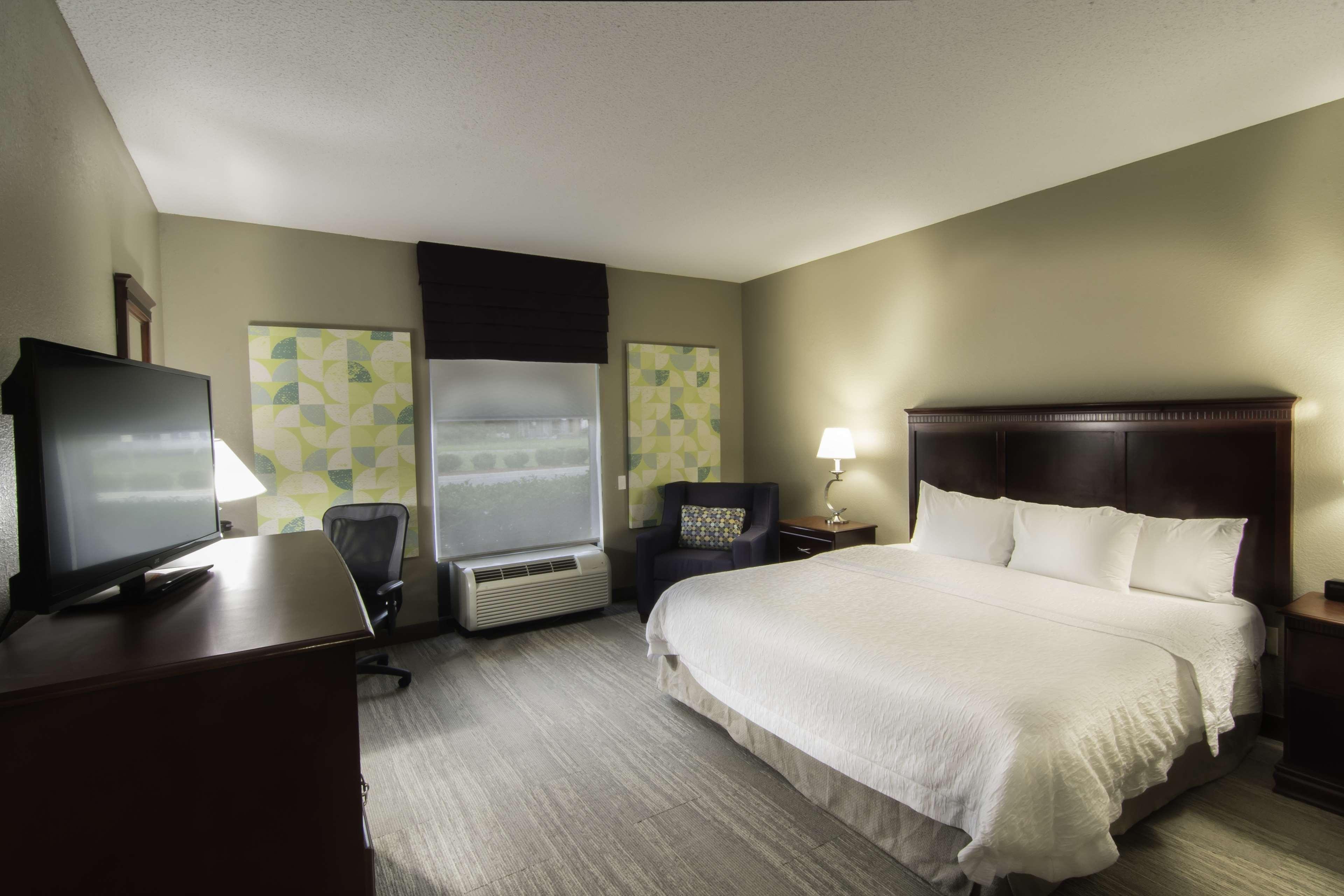 Hampton Inn Кингсленд Экстерьер фото