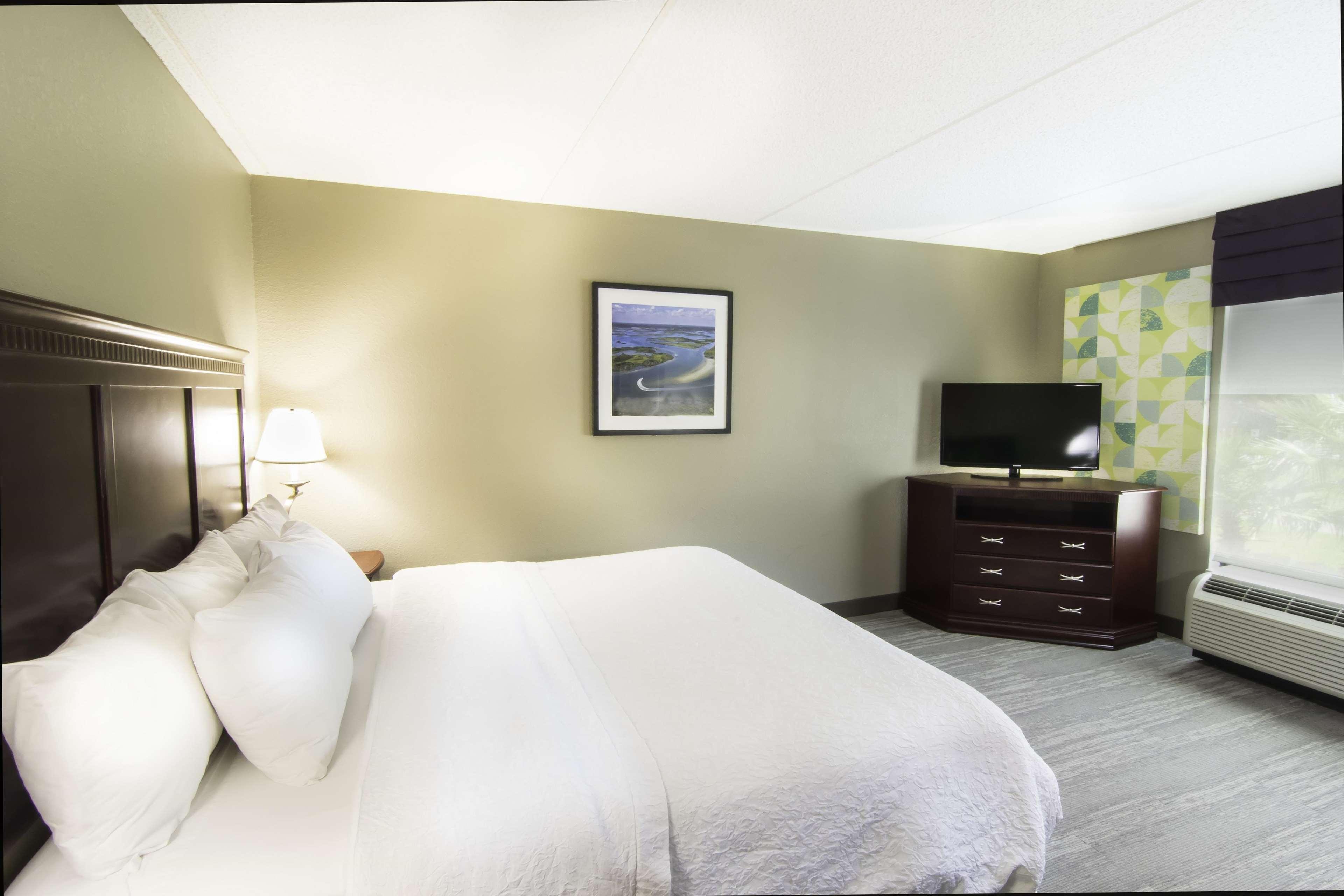 Hampton Inn Кингсленд Экстерьер фото