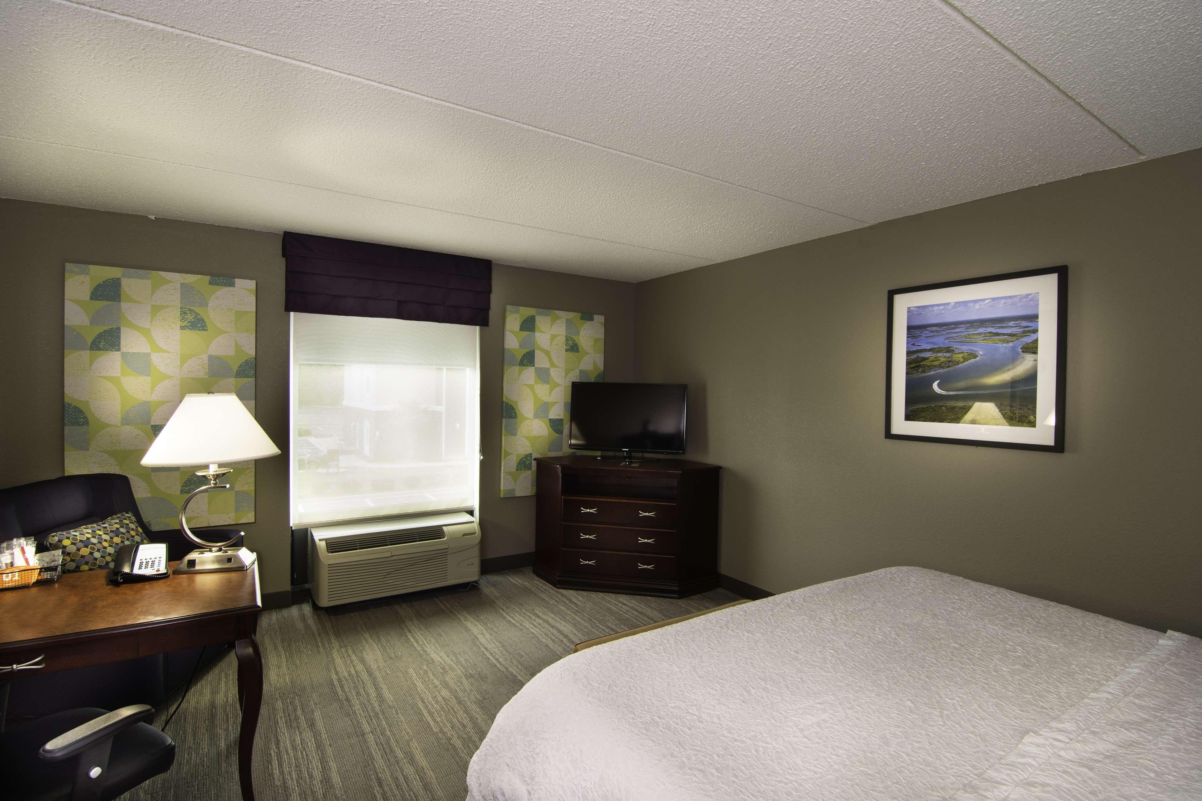 Hampton Inn Кингсленд Экстерьер фото