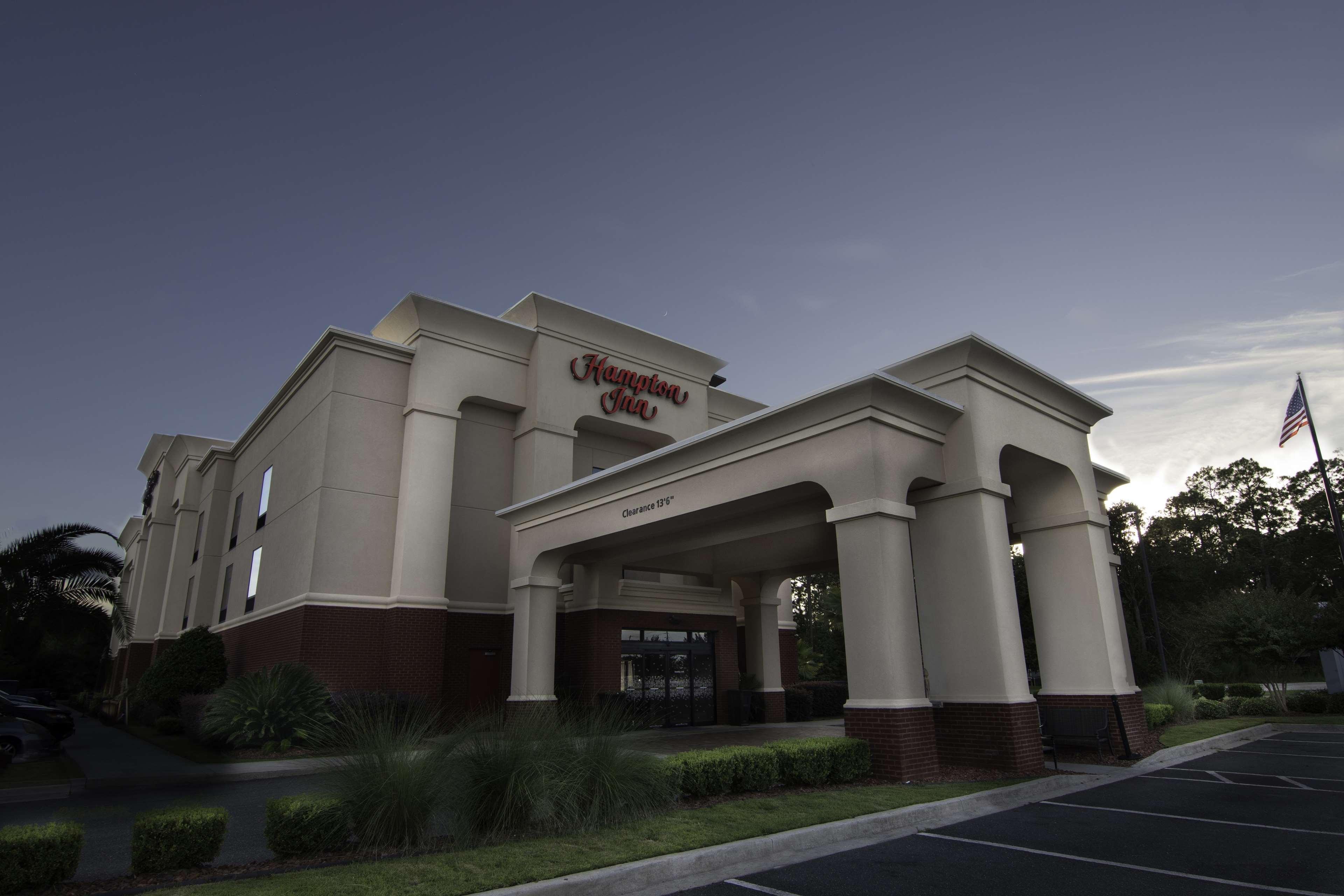 Hampton Inn Кингсленд Экстерьер фото