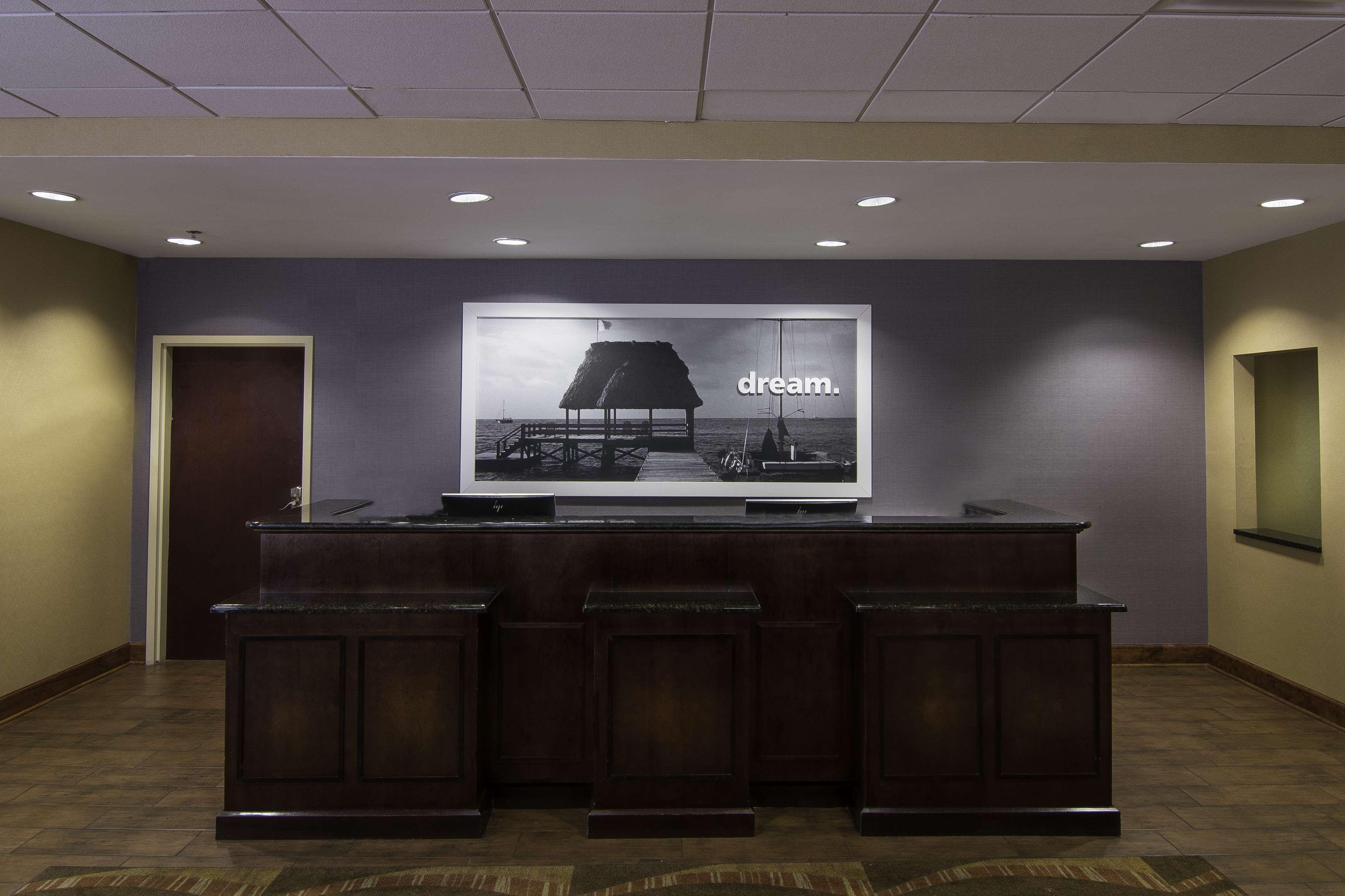 Hampton Inn Кингсленд Экстерьер фото