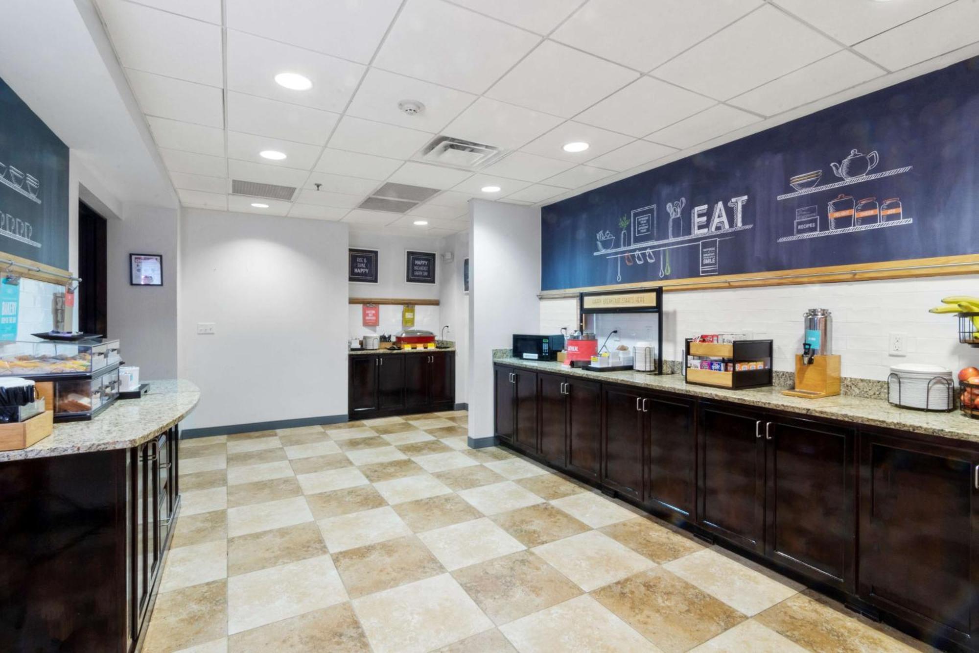 Hampton Inn Кингсленд Экстерьер фото